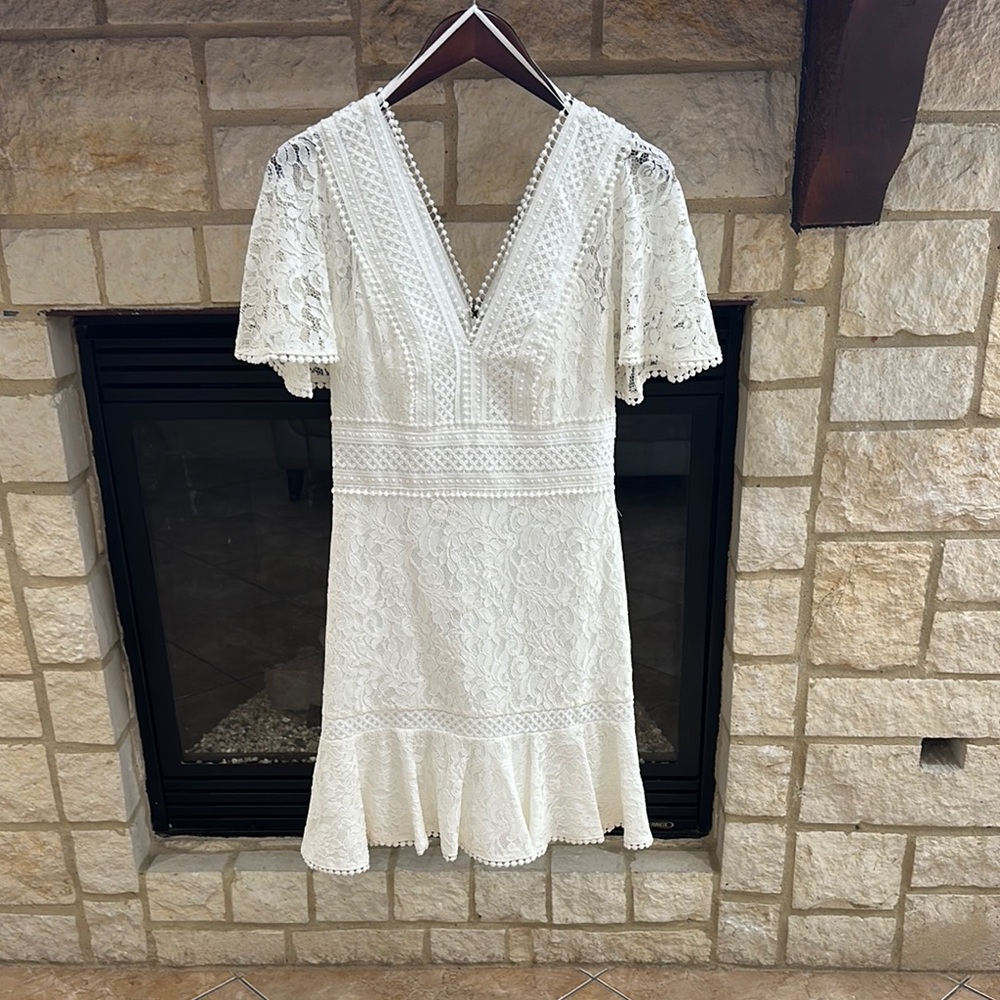 Elegant White Lace Dress